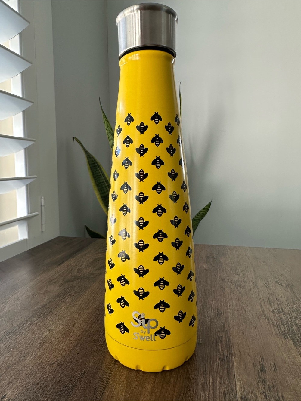 S’ip by S’well Yellow Bee Print Stainless Steel Water Bottle 15 oz 🐝